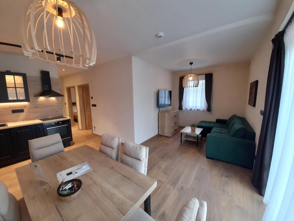 Residence Klazary U Zumberka - Terasove Apartmany Kamenna Buitenkant foto