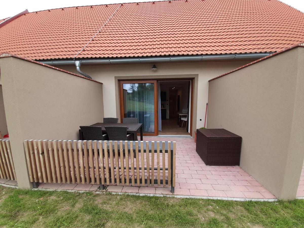 Residence Klazary U Zumberka - Terasove Apartmany Kamenna Buitenkant foto